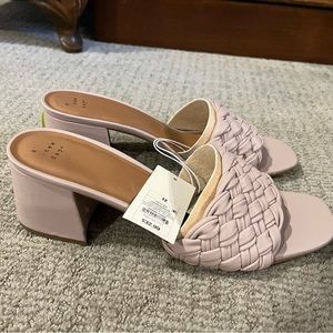 Ladies:Womens Size:12 Lavender/Dorthy open toed slip on sandals 2 1/2 inch heal.
